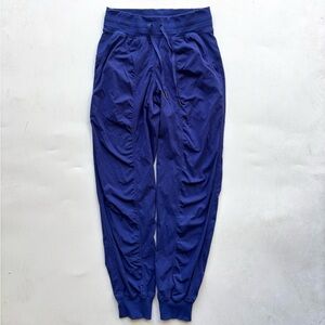 Lululemon dance studio size 4 mid-rise jogger blue psychic pants